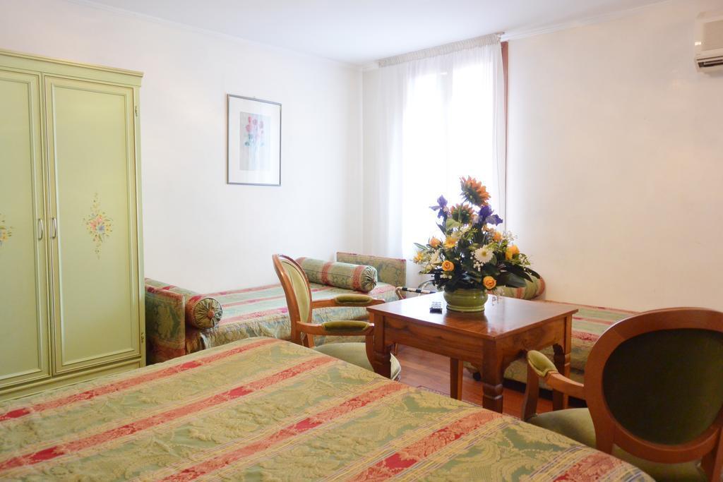 Hotel San Zulian Венеция Экстерьер фото