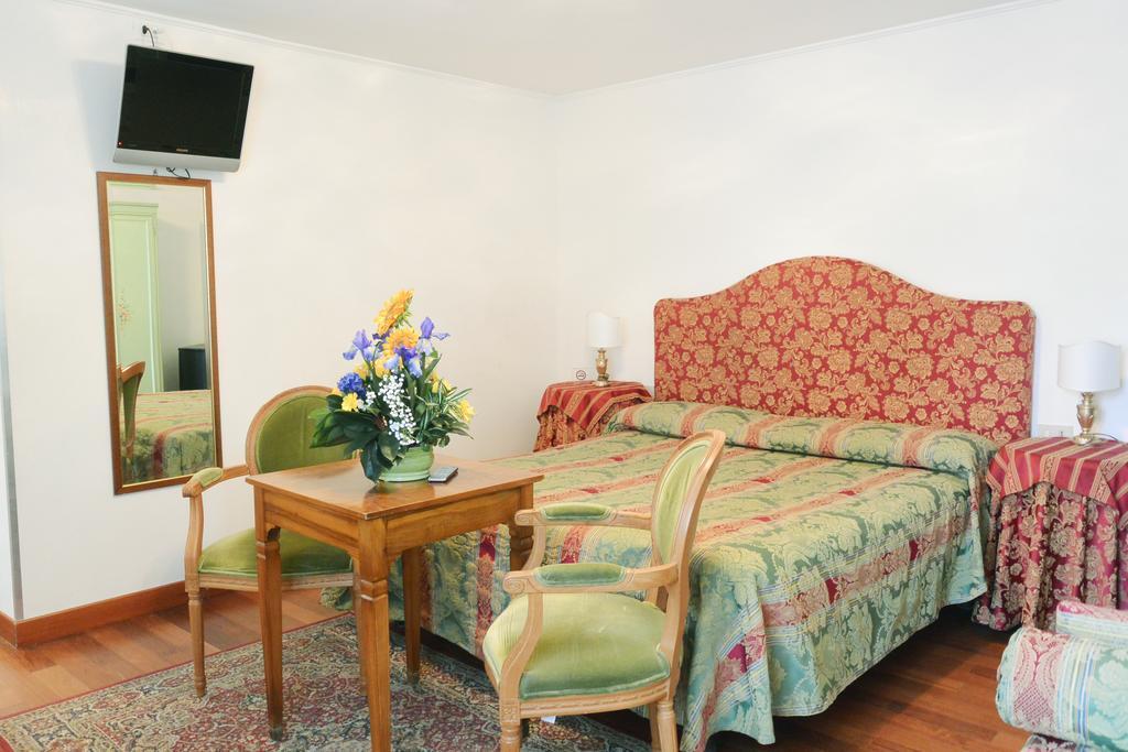 Hotel San Zulian Венеция Экстерьер фото